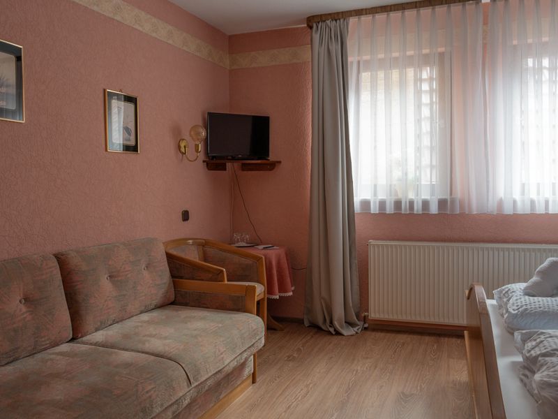 23879526-Doppelzimmer-2-Marktbreit-800x600-1