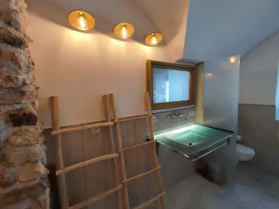 kleiner gemeinschaftlicher Waschplatz der Ferienzimmer Enzian und Hochlerch