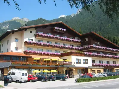 Doppelzimmer für 2 Personen (18 m²) in Maurach am Achensee 1/10