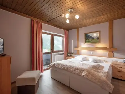 Doppelzimmer für 2 Personen (18 m²) in Maurach am Achensee 8/10