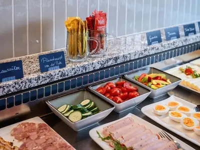 Doppelzimmer für 2 Personen (16 m²) in Maurach am Achensee 3/10