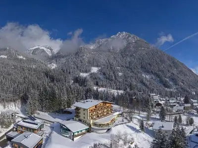 Doppelzimmer für 2 Personen (26 m²) in Maurach am Achensee 2/10