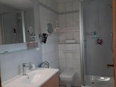 INSIDE, BATHROOM