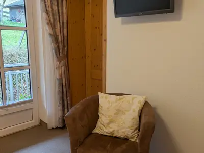 Photo, INSIDE, OUTSIDE