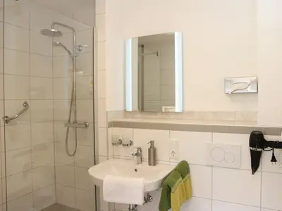 Doppelzimmer mit Dusche und WC