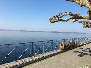 23697323-Doppelzimmer-2-Meersburg-300x225-5