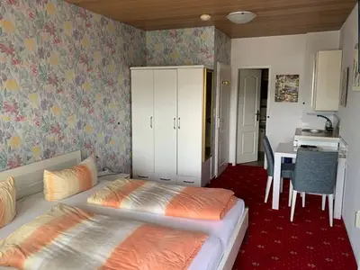 Doppelzimmer für 2 Personen (18 m²) in Meersburg 8/10