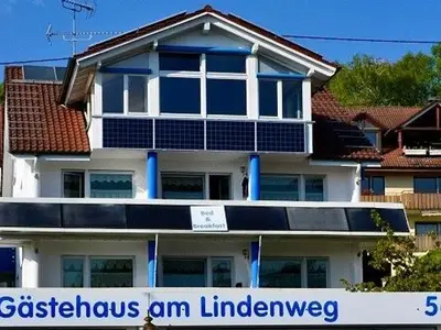 Doppelzimmer für 2 Personen (16 m²) in Meersburg 1/10