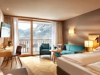 Doppelzimmer für 2 Personen (32 m²) in Mellau 2/10