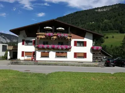 Doppelzimmer für 2 Personen (18 m²) in Mellau 1/10