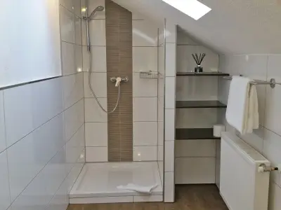 INSIDE, BATHROOM