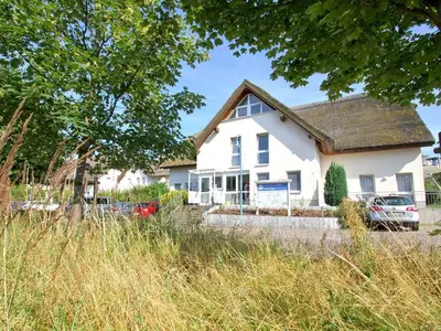Doppelzimmer für 3 Personen (31 m²) in Lobbe (Rügen) 1/10