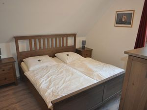 23923430-Doppelzimmer-2-Moormerland-300x225-4