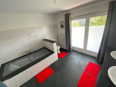 INSIDE, BATHROOM