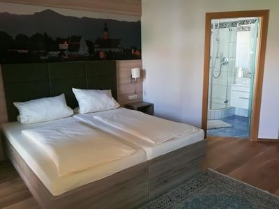 Doppelzimmer für 3 Personen (28 m²) in Murnau am Staffelsee 1/10