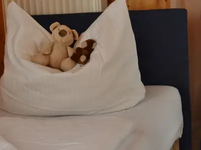 Kinder Willkommen ! Zustellbett oder Babybett auf Anfrage