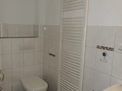 INSIDE, BATHROOM