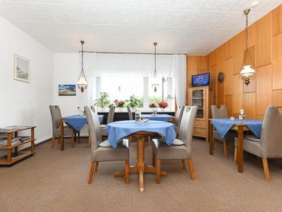 Doppelzimmer für 2 Personen (20 m²) in Neuharlingersiel 9/10