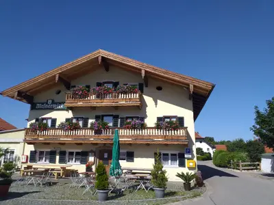 Doppelzimmer für 3 Personen in Neukirchen (Traunstein) 2/10