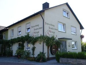 Doppelzimmer für 2 Personen ab 47 € in Nordheim am Main
