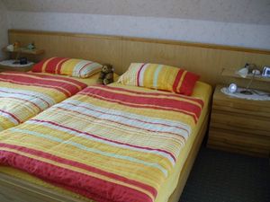 22372807-Doppelzimmer-2-Nordstrand-300x225-2