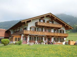 21644835-Doppelzimmer-2-Oberammergau-300x225-5