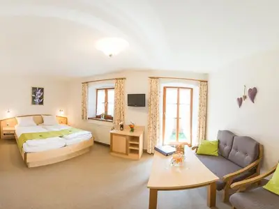 Doppelzimmer für 2 Personen (19 m²) in Oberammergau 5/10