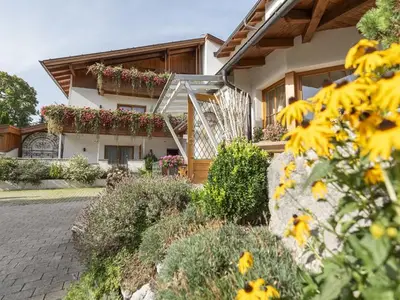 Doppelzimmer für 2 Personen (30 m²) in Oberammergau 2/10
