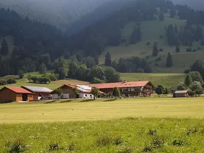 Doppelzimmer für 2 Personen (34 m²) in Oberammergau 2/10