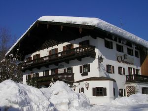 15223022-Doppelzimmer-2-Oberaudorf-300x225-3