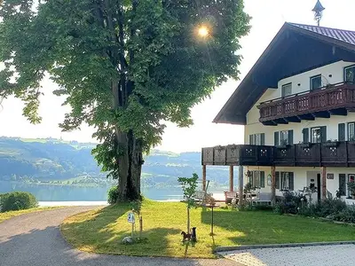 Doppelzimmer für 2 Personen (14 m²) in Oberhofen am Irrsee 1/10