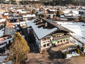 22372697-Doppelzimmer-2-Oberstdorf-300x225-4