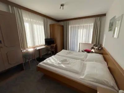 Doppelzimmer für 3 Personen (17 m²) in Obsteig 9/10