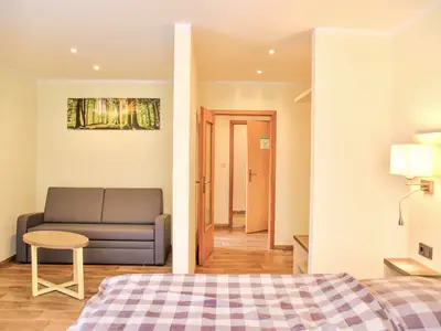Doppelzimmer für 2 Personen (30 m²) in Offingen 7/8