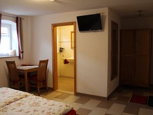 19300339-Doppelzimmer-2-Ohrenbach-300x225-4