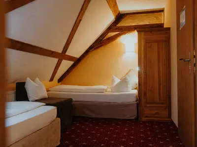 Doppelzimmer für 2 Personen (10 m²) in Oppurg 4/10