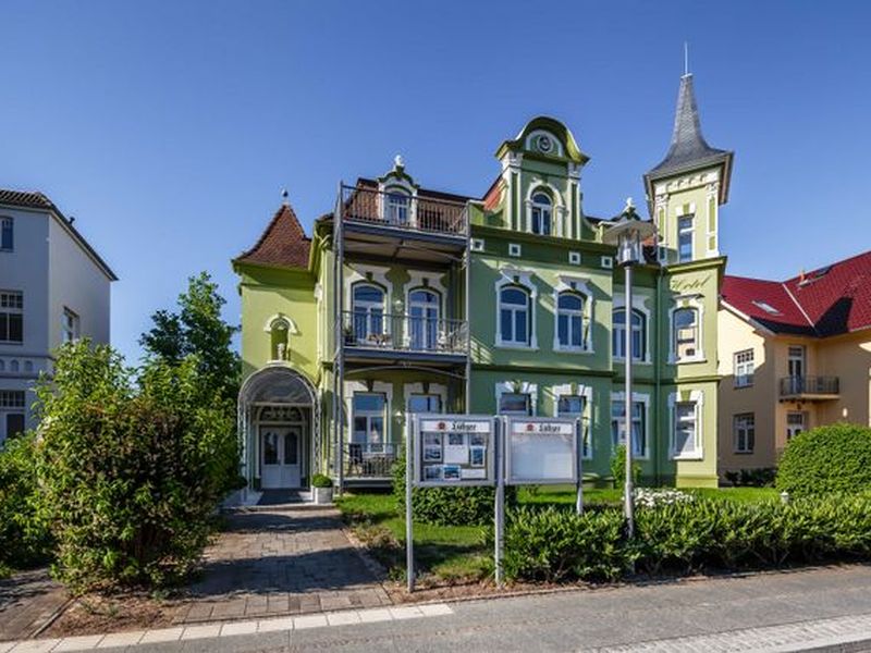 21859797-Doppelzimmer-4-Ostseebad Kühlungsborn-800x600-1