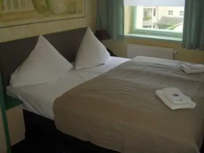 Doppelzimmer für 2 Personen (16 m²) in Ostseebad Kühlungsborn 6/6