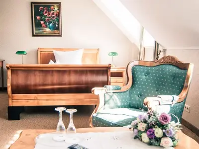 Doppelzimmer für 3 Personen (32 m²) in Overath 6/9
