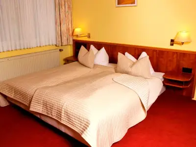 Doppelzimmer für 3 Personen (20 m²) in Parchim 6/8