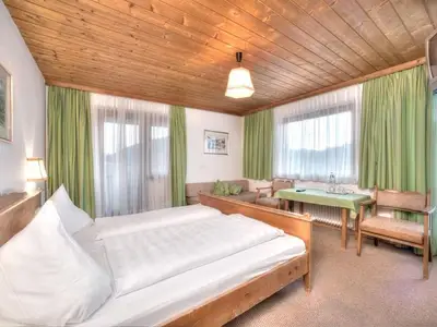 Doppelzimmer für 3 Personen in Patsch 9/10