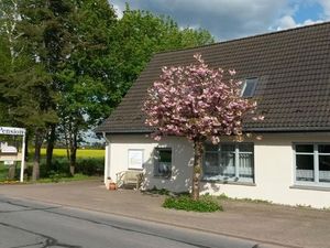 Doppelzimmer für 2 Personen (16 m²) in Pinnow (Parchim)