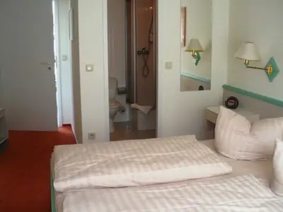 Doppelzimmer für 3 Personen (18 m²) in Plau am See 6/8