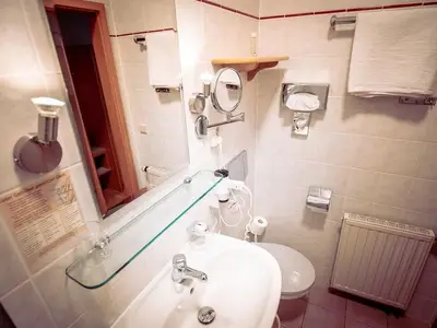 Doppelzimmer für 2 Personen (18 m²) in Plauen 9/9