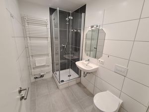 23429814-Doppelzimmer-2-Plauen-300x225-5