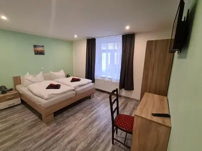 Doppelzimmer für 2 Personen (23 m²) in Plauen 5/10