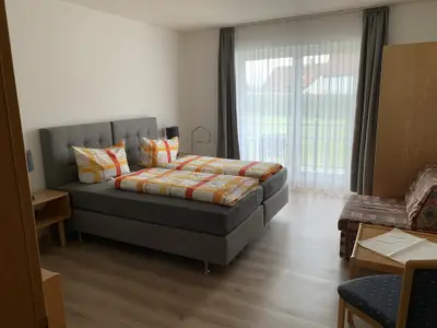 Doppelzimmer für 2 Personen (27 m²) in Pleinfeld 9/10