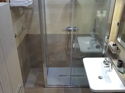 Doppelzimmer für 2 Personen (28 m²) 6/10