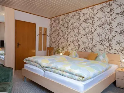 Doppelzimmer für 2 Personen (20 m²) in Pottenstein 3/6