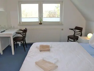 Doppelzimmer für 2 Personen (20 m²) in Prerow 4/10